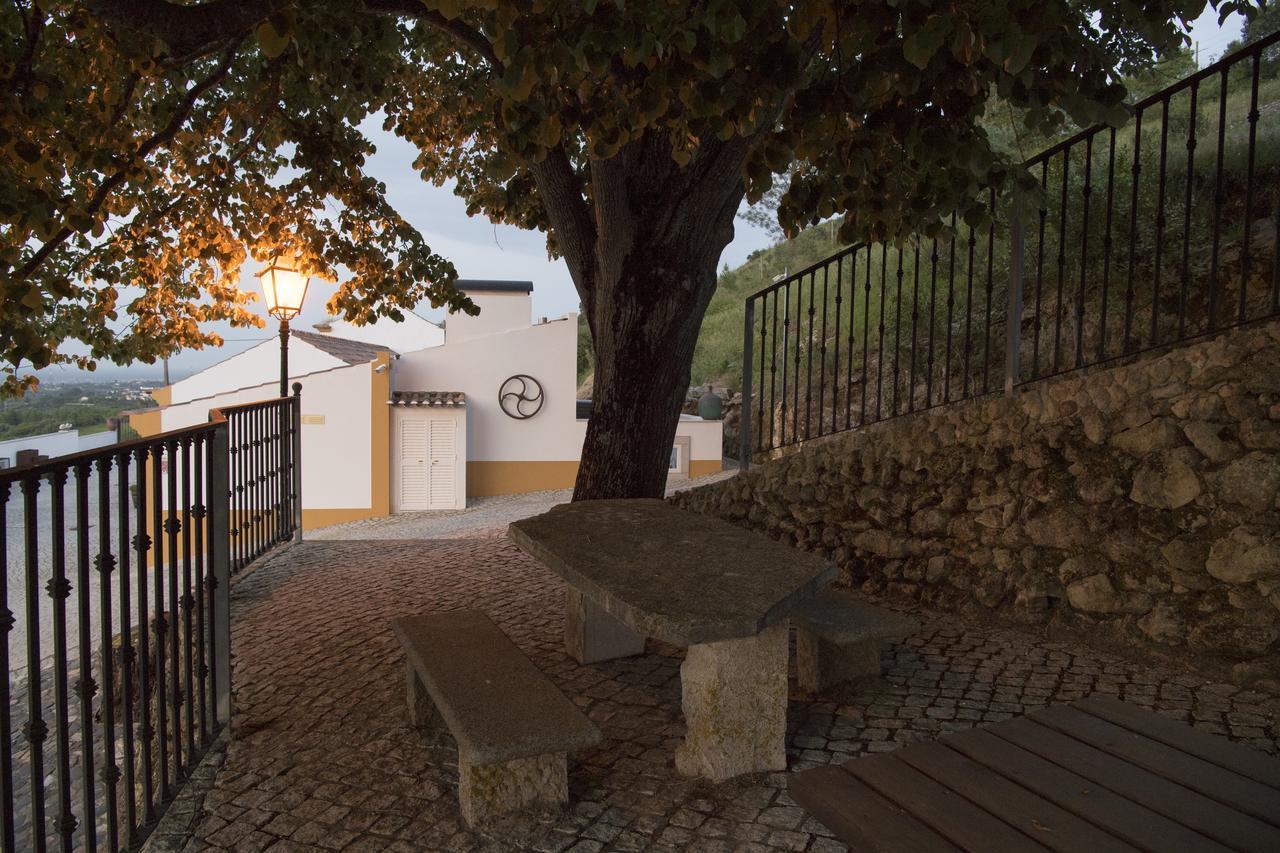 Quinta Do Louro Guest House Palmela Exterior photo